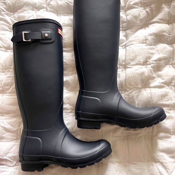 Hunter Women's Boots (NIB) | Original Tall in Navy - Picture 1 of 3